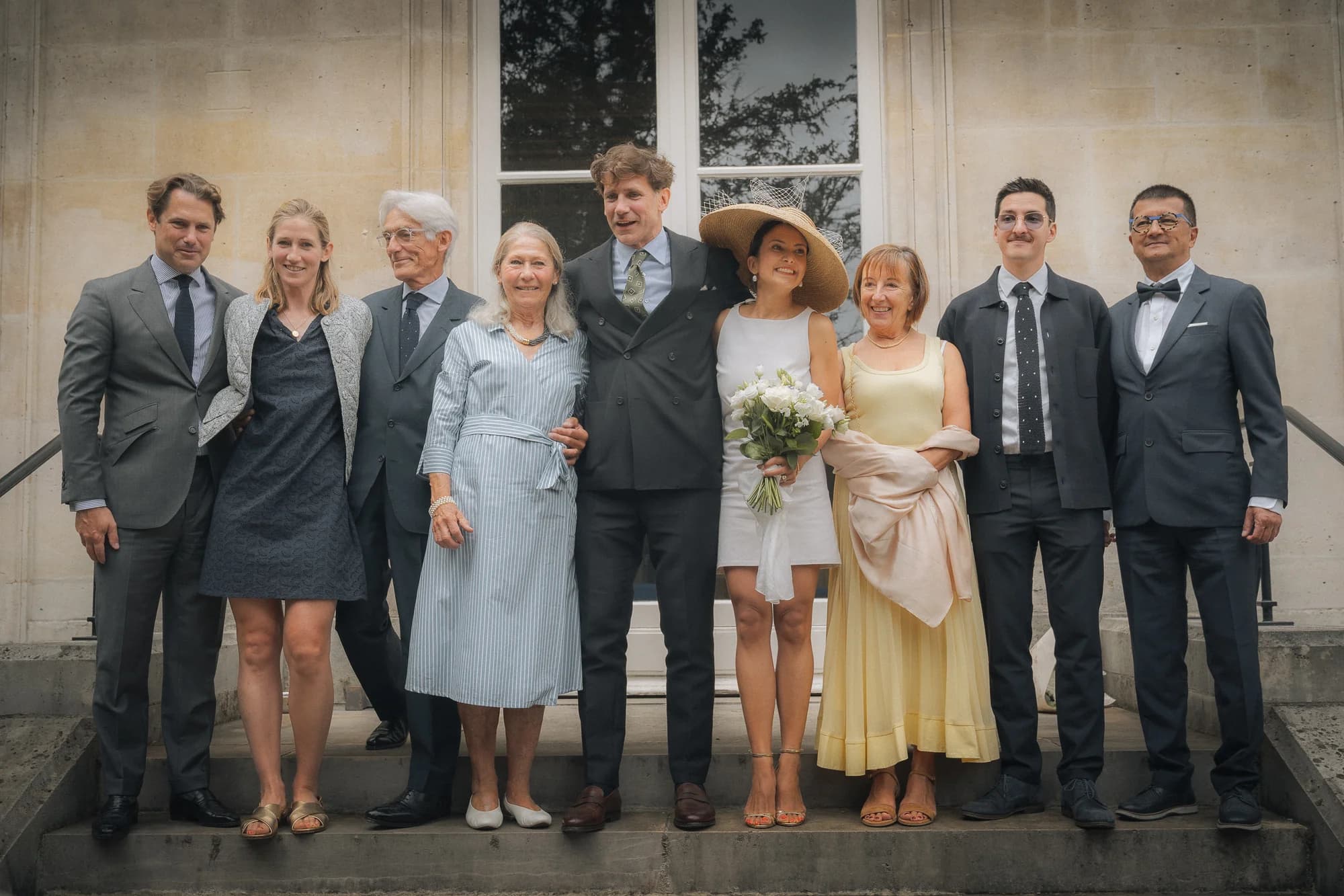 Portrait de famille avec les mariés